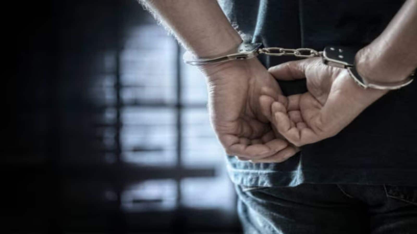 बेंगलुरु में इंफोसिस का कर्मचारी गिरफ्तार, टॉयलेट में महिला सहकर्मी का वीडियो बनाते हुए धराया, कंपनी ने जॉब से निकाला