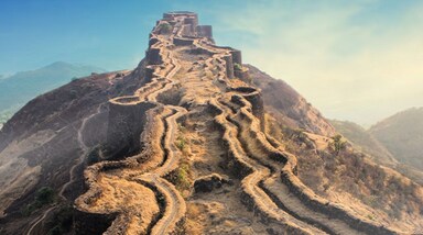 भारतीय पुरातत्व सर्वेक्षण (ASI) ने एक्स पर पोस्ट कर बताया कि यह भारत के लिए गर्व का पल है, क्योंकि मराठा मिलिट्री लैंडस्केप को यूनेस्को की विश्व धरोहर सूची में शामिल किया गया है। (Photo:X/@ASIGoI)
