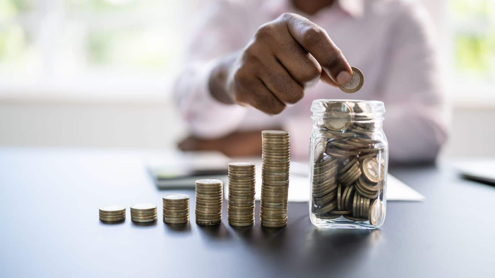 Direct vs Regular MF Investment: डायरेक्ट और रेगुलर प्लान में से किसमें निवेश में ज्यादा फायदा? Direct vs Regular MF Investment: डायरेक्ट और रेगुलर प्लान में से किसमें निवेश में ज्यादा फायदा?