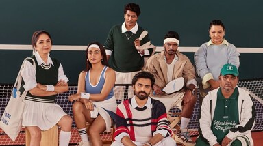 'पंचायत' के कलाकारों ने हाल ही में एक नए अंदाज में फोटोशूट कराया है, जिसमें वे अपने फुलेरा गांव वाले लुक से हटकर बिल्कुल अलग अवतार में नजर आ रहे हैं। (Photo: Sanvikaa Instagram)
