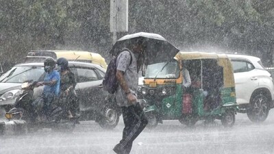 Rain Alert in Delhi: 1 फरवरी को बजट के दिन दिल्ली में मौसम पूरी तरह बदला हुआ रहेगा।