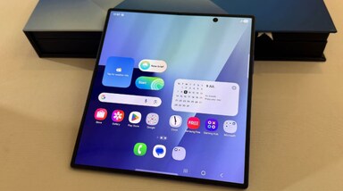 Samsung ने अपने फ्लैगशिप स्मार्टफोन सीरीज के तीन नए मॉडल लॉन्च कर दिए है। आइए आपको बताते हैं इन फोन में मिलने वाले फीचर्स के बारे
