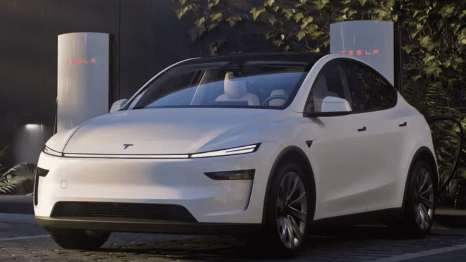 मुंबई के बाद अब दिल्ली में खुलेगा Tesla का नया शोरूम, जानें पूरी डिटेल्स मुंबई के बाद अब दिल्ली में खुलेगा Tesla का नया शोरूम, जानें पूरी डिटेल्स