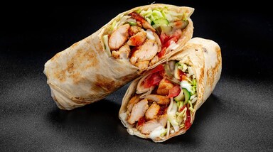जुलाई 2025 की TasteAtlas रैंकिंग में मिडिल ईस्ट का लोकप्रिय स्ट्रीट फूड शावरमा दुनिया का सबसे बेहतरीन सैंडविच बन गया है। हजारों व्यंजनों में से इसे पहला स्थान मिला है, जो खाने के शौकीनों के लिए किसी सरप्राइज से कम नहीं।