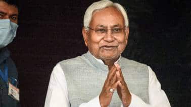 Bihar Chunav 2025: 'अचेत नहीं सचेत हैं मुख्यमंत्री' नीतीश कुमार के गांव कल्याण बिगहा में क्या कहती है जनता, पढ़ें ग्राउंड रिपोर्ट