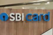 SBI कार्डहोल्डर्स को लगेगा झटका! स्कूल फीस भरना हो जाएगा महंगा, 1 नवंबर 2025 से लागू होंगे नए नियम