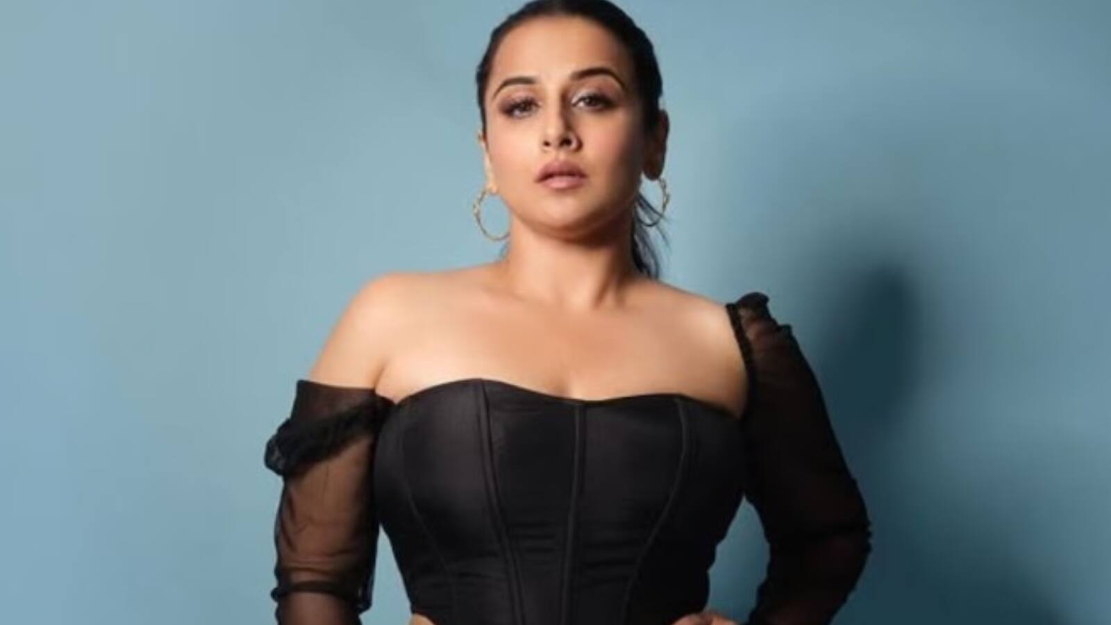 शॉर्ट हेयर एक्ट्रेस पर बेहद शूट कर रहे हैं। वहीं उनके स्टाइलिश गाउन का क्या ही कहना। शॉर्ट हेयर एक्ट्रेस पर बेहद शूट कर रहे हैं। वहीं उनके स्टाइलिश गाउन का क्या ही कहना।