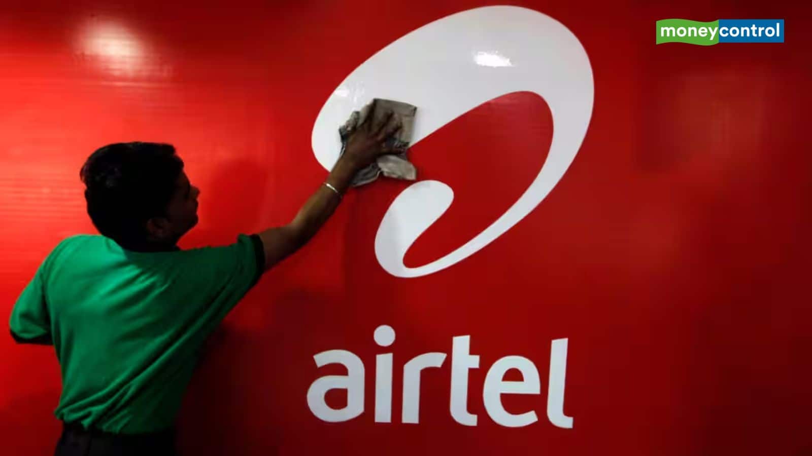 Bharti Airtel Results: भारती एयरटेल ने किया कमाल, सितंबर तिमाही में प्रॉफिट 74% बढ़कर 6792 करोड़ रुपये रहा Bharti Airtel Results: भारती एयरटेल ने किया कमाल, सितंबर तिमाही में प्रॉफिट 74% बढ़कर 6792 करोड़ रुपये रहा