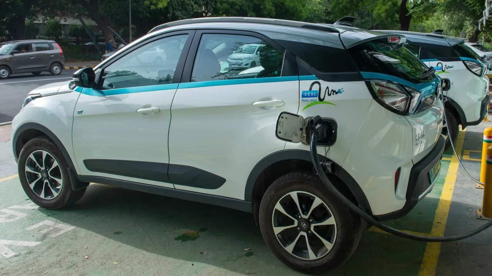Electric Vehicle Sales Increased: जुलाई में इलेक्ट्रिक व्हीकल्स की सेल 93% बढ़ी, टाटा मोटर्स ने की सबसे ज्यादा सेल