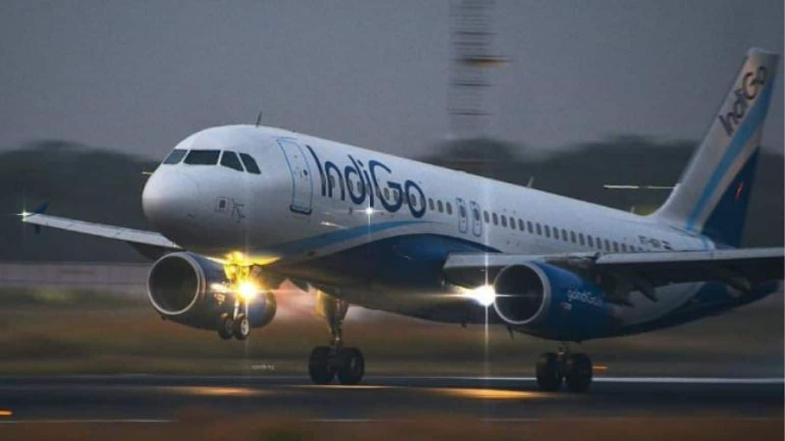 IndiGo Flight Cancel: क्यों थमी इंडिगो की उड़ान, धरती पर विमान, इन वजहों से फ्लाइट हो रही हैं कैंसिल!