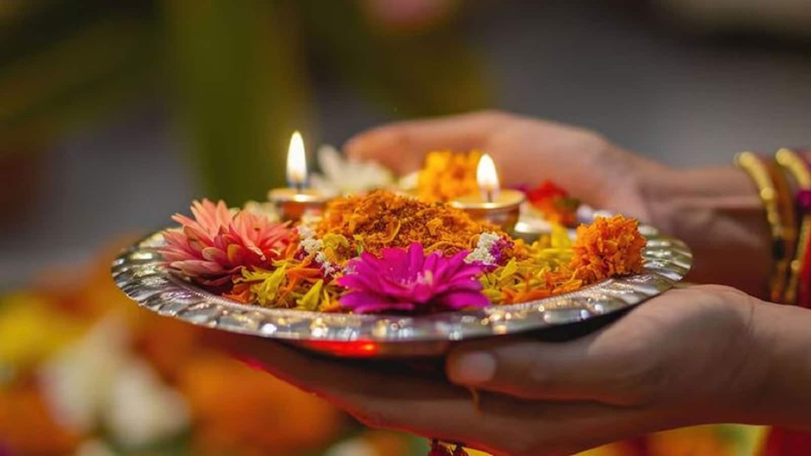 Pitra Paksha 2025: इस तारीख से शुरू हो रहे हैं श्राद्ध, तिथि अनुसार तर्पण करने के लिए ये सूची करें नोट