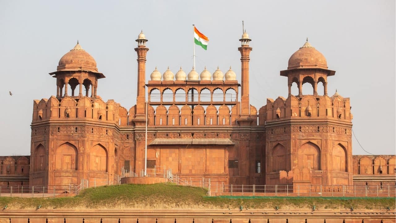 Red Fort: कितने साल में बना था लाल किला? खर्च जानकर चौंक जाएंगे!