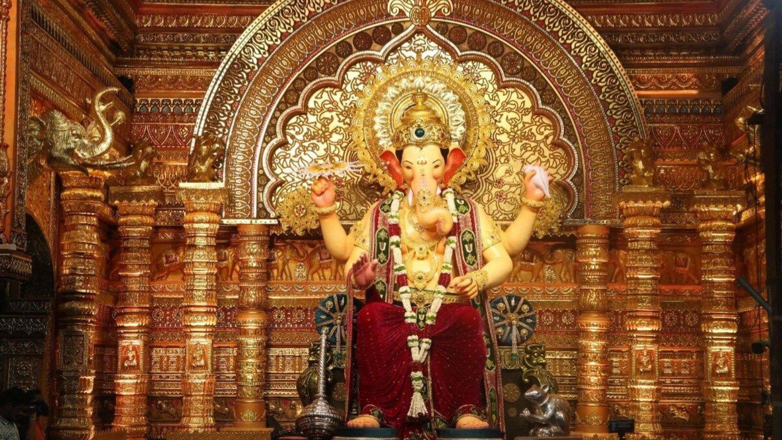 Ganesh Chaturthi 2025: गणेश चतुर्थी की भव्यता देखने के लिए बस इन 7 जगहों का प्लान बनाइए Ganesh Chaturthi 2025: गणेश चतुर्थी की भव्यता देखने के लिए बस इन 7 जगहों का प्लान बनाइए