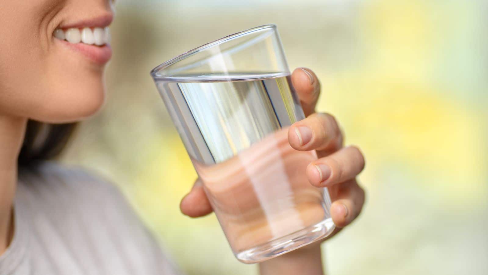 Health Tips: लोटे का पानी क्यों है शरीर के लिए अमृत? जानें आयुर्वेदिक कारण