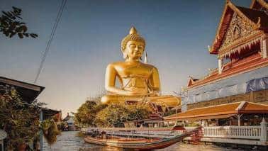 Budget Destination: अपने बैग पैक कर निकल पड़ें इन 9 देशों की सैर पर, एक लाख रुपये में लीजिए विदेशी टूरिज्म का मजा