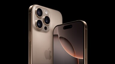अगर आप iPhone खरीदने की प्लानिंग कर रहे हैं तो यह खबर आपके लिए हो सकती है। दरअसल, जब से iphone 17 सीरीज के लॉन्चिंग की घोषणा हुई है तभी से पुराने iPhones की कीमतों पर बड़ी कटौती देखी जा रही है। बता दें कि Apple 9 सितंबर को अपना Awe-dropping इवेंट होस्ट करने जा रहा है, जहां iPhone 17 सीरीज लॉन्च पर फोकस होने की उम्मीद है। ऐसे में उनके लिए यह सही समय है जो लेटेस्ट मॉडल की बजाय Apple इकोसिस्टम में एंट्री लेना चाहते हैं।