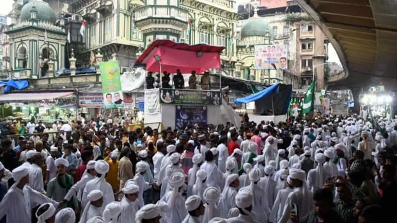 Eid-E-Milad: ईद-ए मिलाद पर मुंबई में मनाई जाएगी छुट्टी,  किसने की थी  इस राष्ट्रीय अवकाश की घोषणा...जानिए इसका महत्व और इतिहास