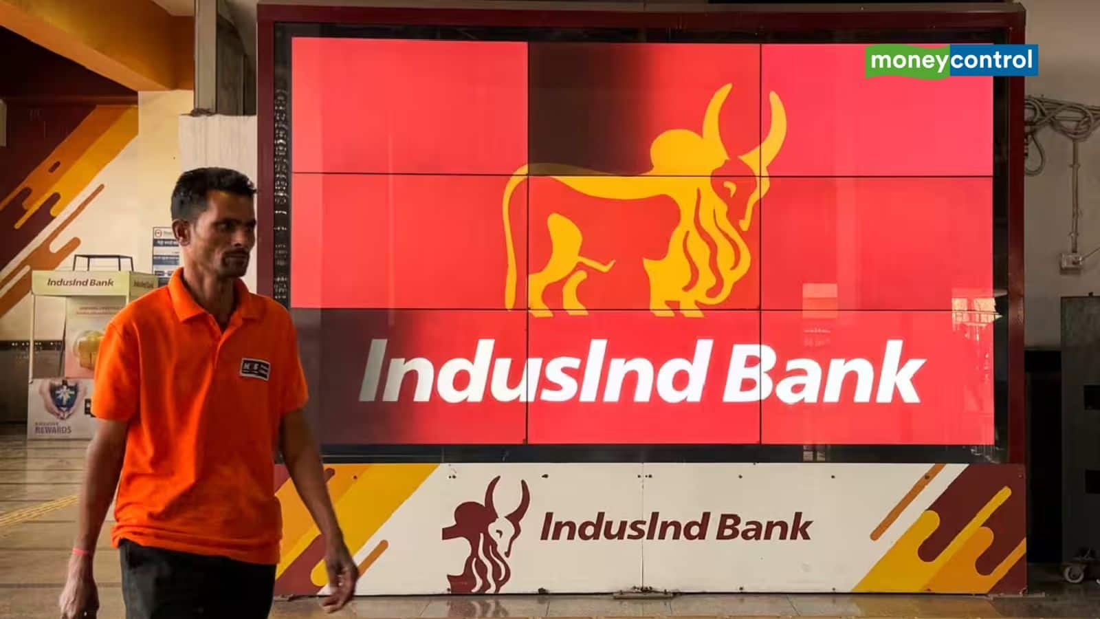 इंडसइंड बैंक के पूर्व CFO ने सरकार से चेयरमैन को हटाने की मांग की, अकाउंटिंग खामियों को छिपाने का आरोप लगाया