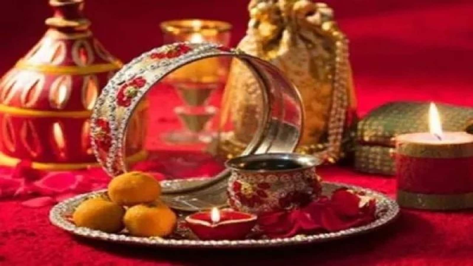 Karwa Chauth 2025: व्रत में ये गलतियां करने से बचें, खराब हो सकता है पूरे दिन का व्रत