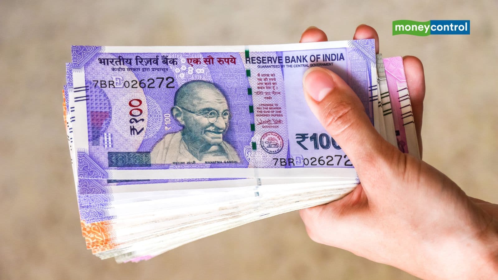  1. Stashfin Stashfin एक क्रेडिट लाइन ऑफर करता है जिसमें अधिकतम लिमिट ₹5 लाख तक हो सकती है। खास बात यह है कि इसमें 30 दिन तक ब्याज-मुक्त अवधि का लाभ मिलता है। यह उन लोगों के लिए सही है जिन्हें शॉर्ट-टर्म जरूरतों के लिए लचीलापन चाहिए।