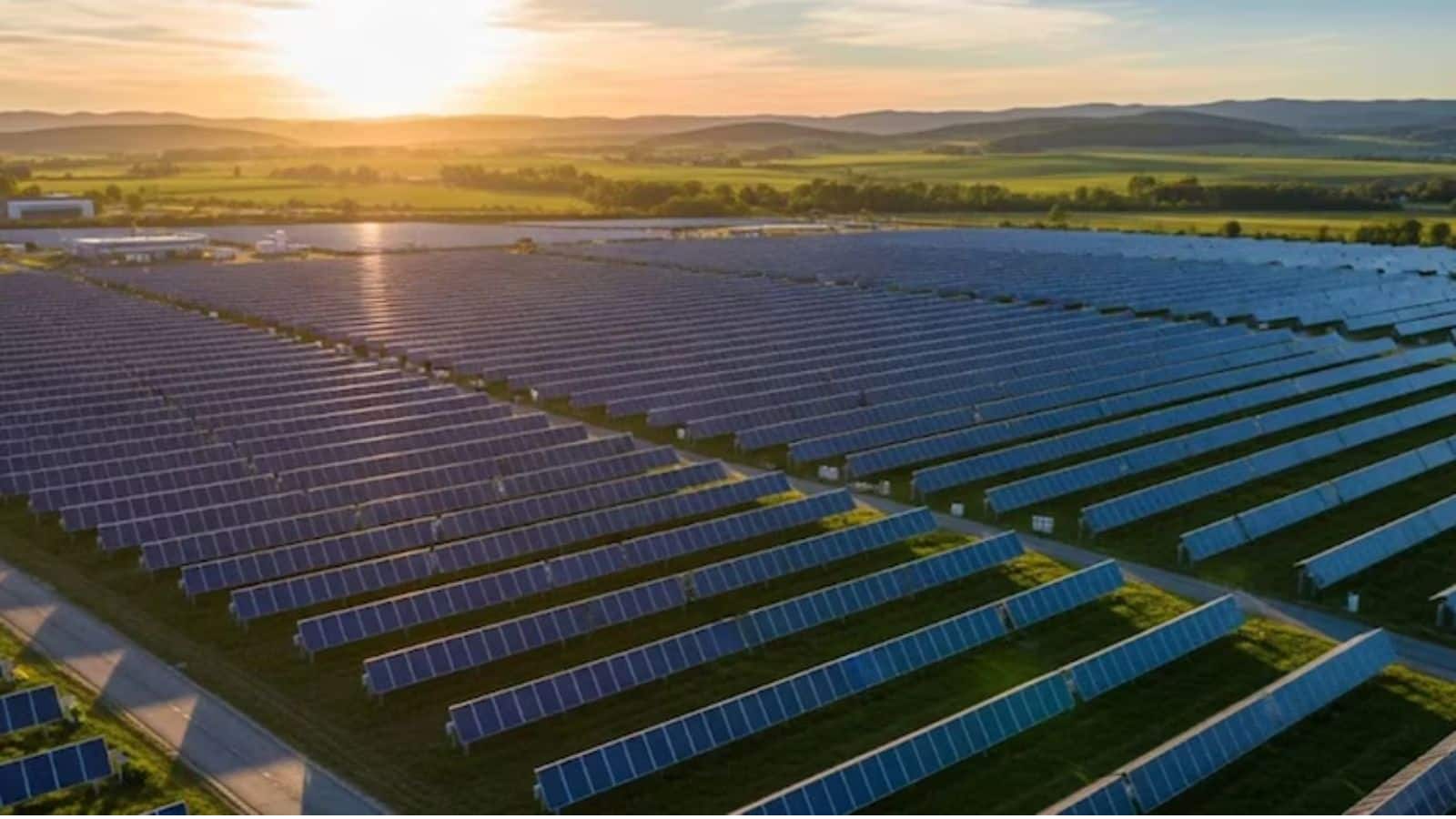 Saatvik Green Energy IPO: तीसरे दिन NIIs और रिटेल निवेशकों ने खूब लगाई बोली, 139% हुआ सब्सक्राइब, जानें लेटेस्ट GMP