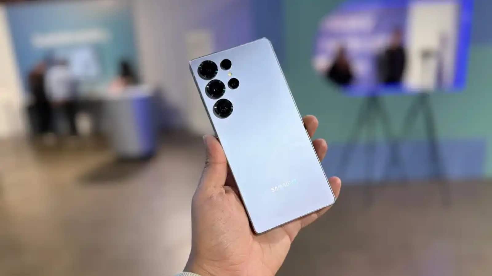 Samsung Galaxy S26 Ultra: Samsung Galaxy S26 Ultra जनवरी में हो सकता है लॉन्च, जानें कीमत और फीचर्स Samsung Galaxy S26 Ultra: Samsung Galaxy S26 Ultra जनवरी में हो सकता है लॉन्च, जानें कीमत और फीचर्स