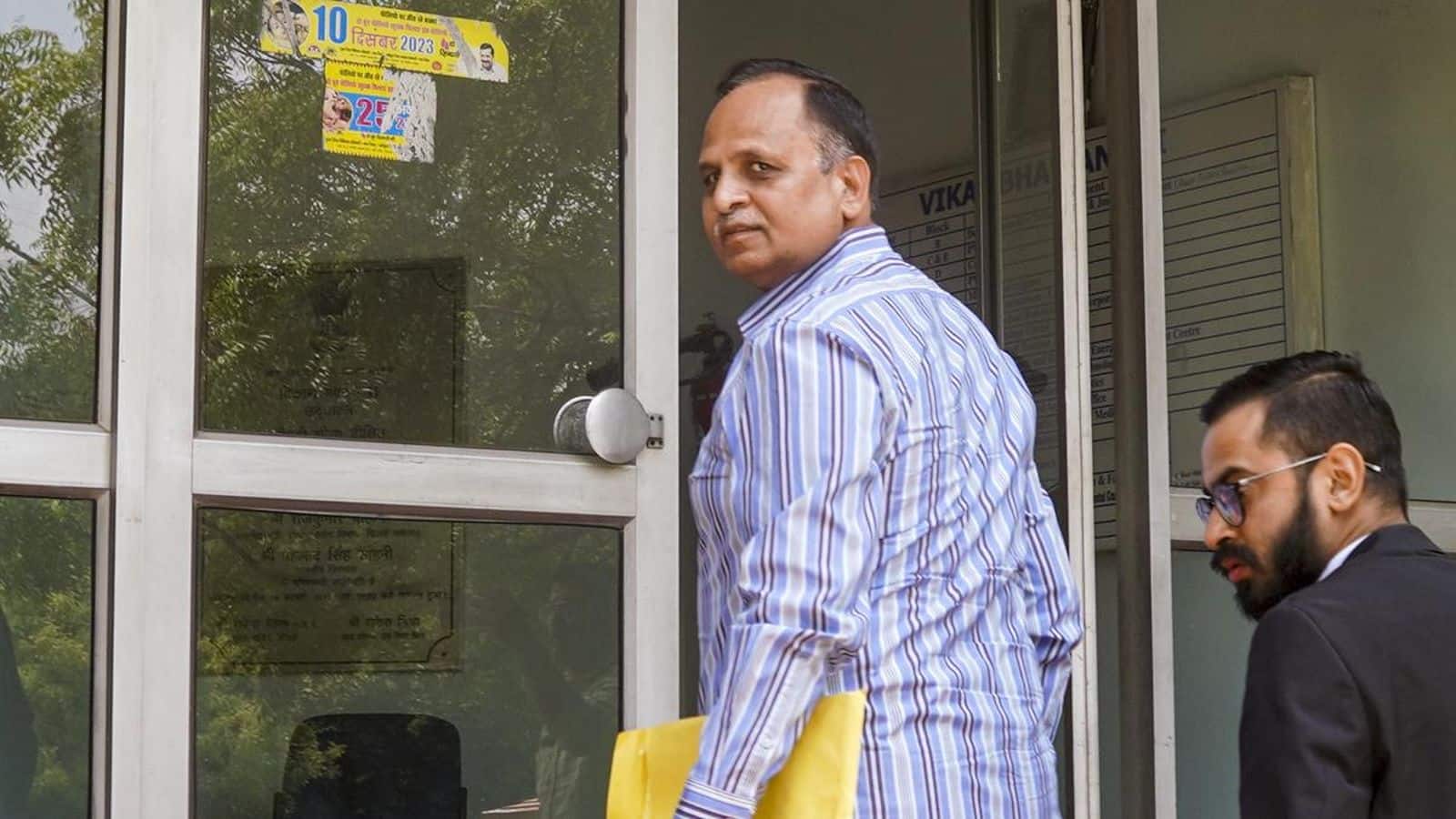 Satyendar Jain: AAP नेता सत्येंद्र जैन पर ED का शिकंजा, बेनामी जांच मामले में ₹7.44 करोड़ की संपत्ति कुर्क