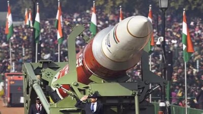 मोतीलाल ओसवाल ने कहा है कि इस बार डिफेंस के लिए कैपिटल एक्सपेंडिचर करीब 15 फीसदी बढ़ सकता है।