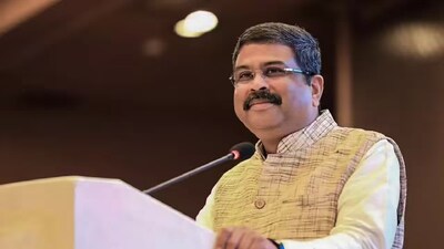 UGC Rules Row: नए यूजीसी कानून पर पहली बार शिक्षा मंत्री धर्मेंद्र प्रधान का बयान सामने आया है
