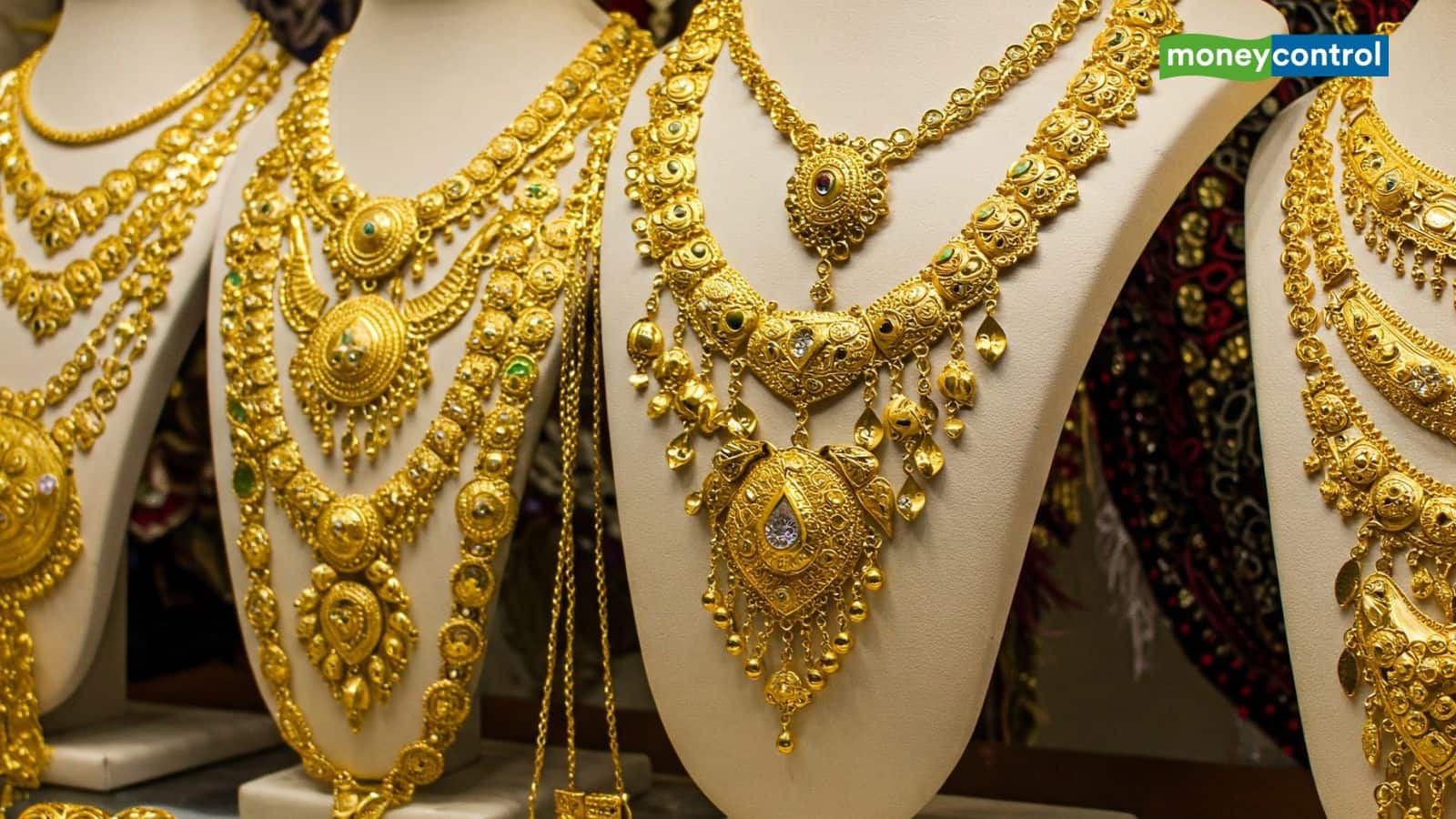 gold jewelry making
