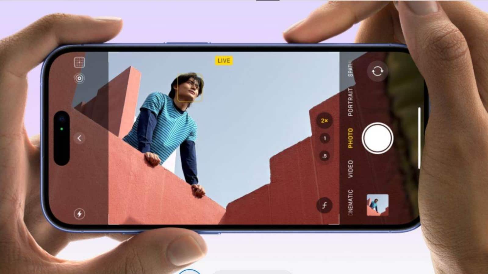 iPhone 16 में डुअल कैमरा सिस्टम है जिसमें 48MP का मेन लेंस और 12MP का अल्ट्रावाइड लेंस है। इसका फ्रंट कैमरा 12MP का है।
