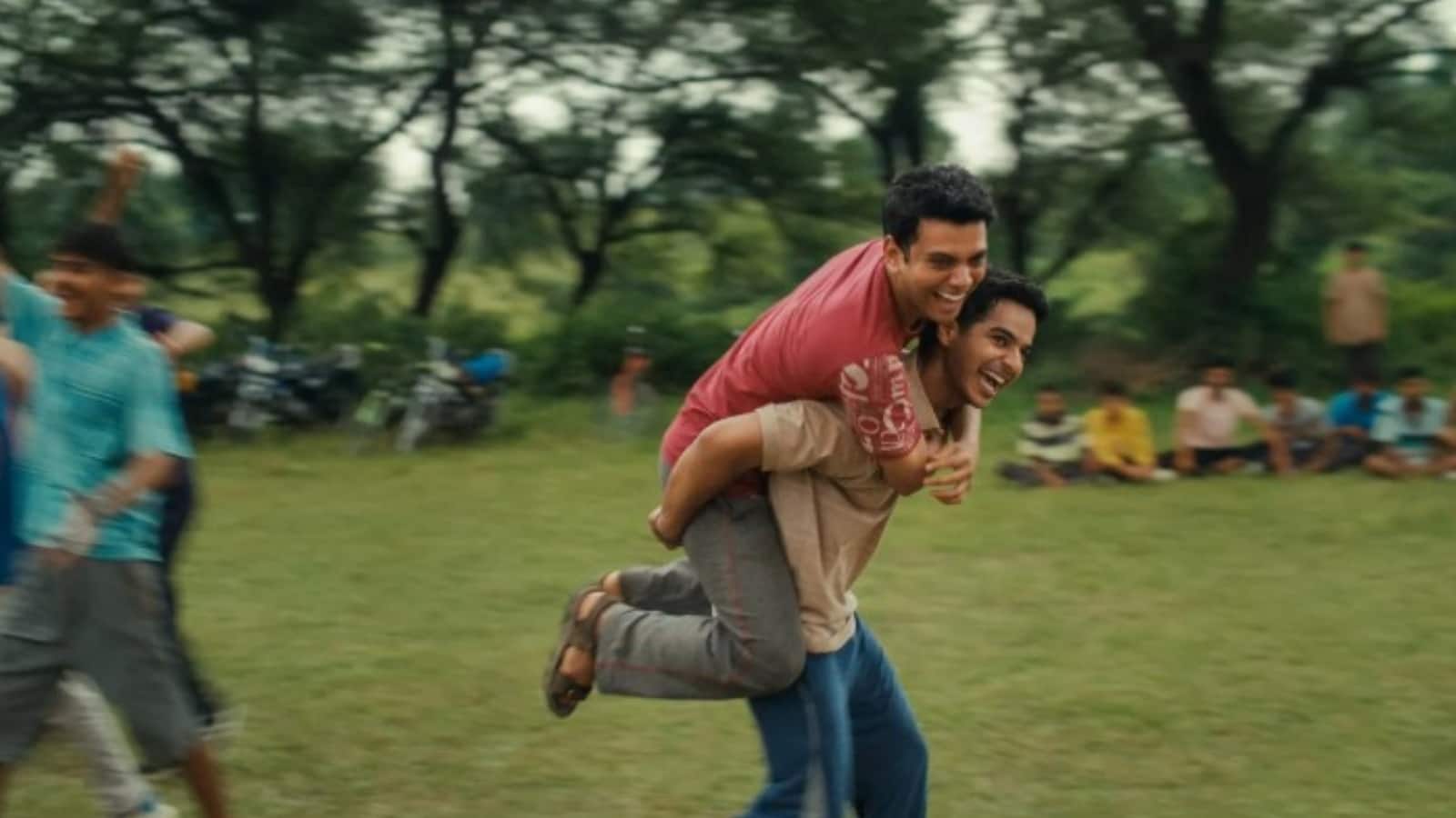 Homebound release date: इस दिन सिनेमाघरों में रिलीज हो रही है 'होमबाउंड', ईशान खट्टर-विशाल जेठवा संग जान्हवी कपूर बिखेंगी जलवा Homebound release date: इस दिन सिनेमाघरों में रिलीज हो रही है 'होमबाउंड', ईशान खट्टर-विशाल जेठवा संग जान्हवी कपूर बिखेंगी जलवा