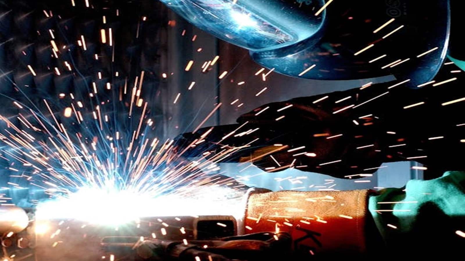 Metal Stocks: पांच बड़ी वजह, और लगातार तीसरे दिन उछल पड़े मेटल शेयर