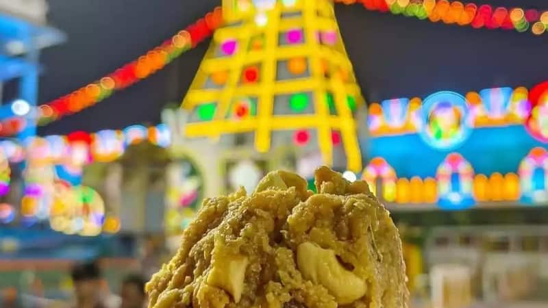 Temple Prasad: भारत के वो मंदिर जहां प्रसाद में मिलती है भक्ति के संग स्वाद की भी सौगात, जानिए इन मंदिरों के प्रसाद की खास बातें