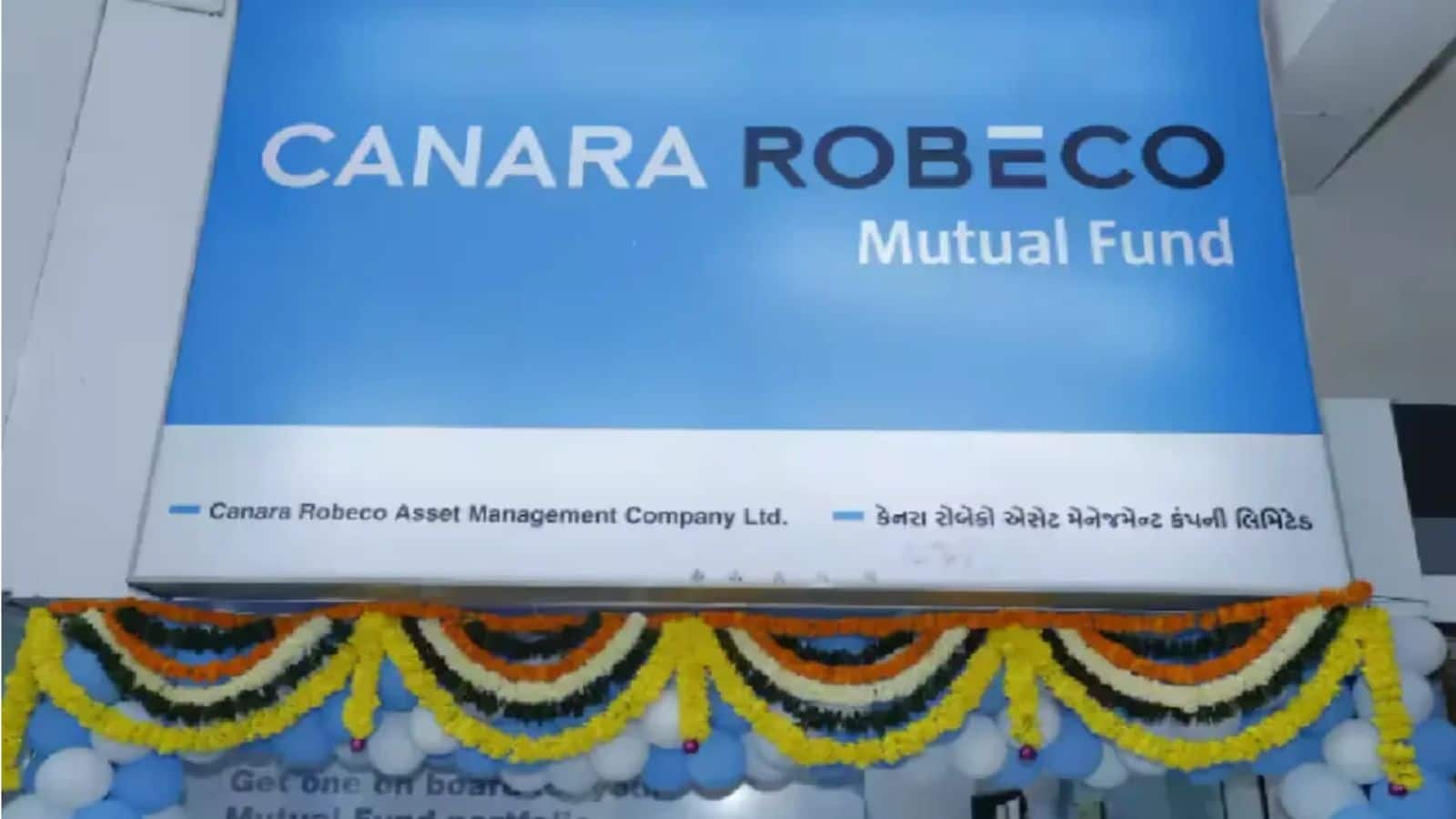 Canara Robeco AMC IPO: पहले दिन 12% हुआ सब्स्क्राइब, लेटेस्ट GMP के साथ जानिए क्या आपको लगानी चाहिए बोली?