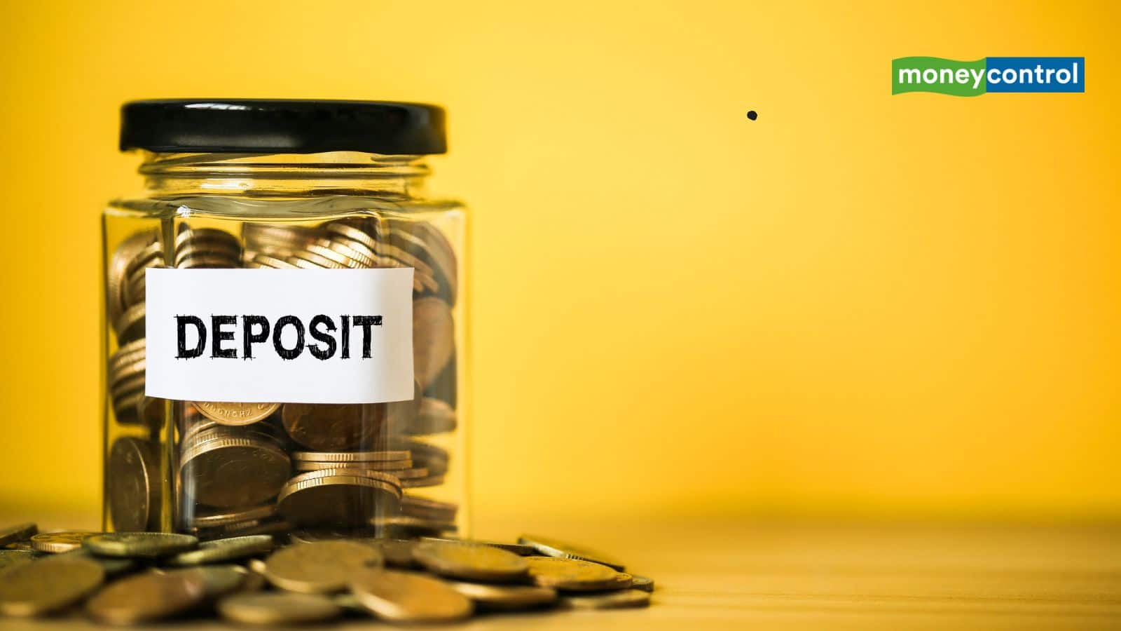 IndusInd Bank IndusInd Bank gives 7% interest rate on its one year FD. If you invest Rs 1 lakh, it will grow to Rs 1,07,000 at the end of the year. 