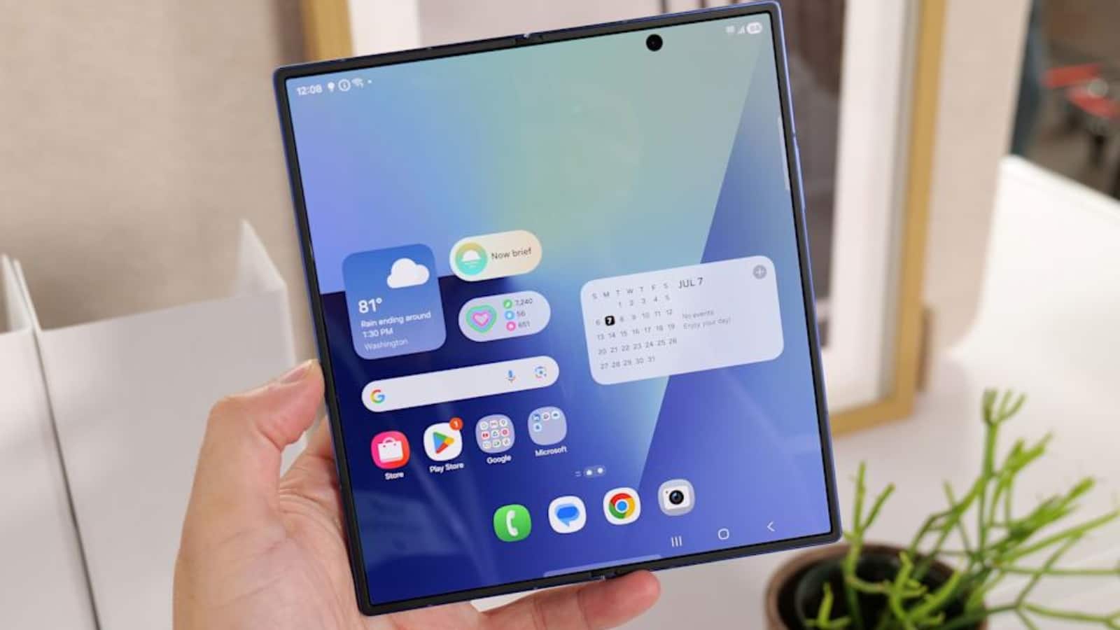 Amazon Great Indian Festival Sale: Samsung Galaxy Z Fold 6 पर मिल रहा 64,000 रुपये का डिस्काउंट, मिलेंगे कई बेहतरीन फीचर्स, जानें नई कीमत