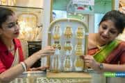 Gold Price Outlook: अब किस ओर जाएगा सोने का भाव, क्या करें खरीदार? जानिए एक्सपर्ट से