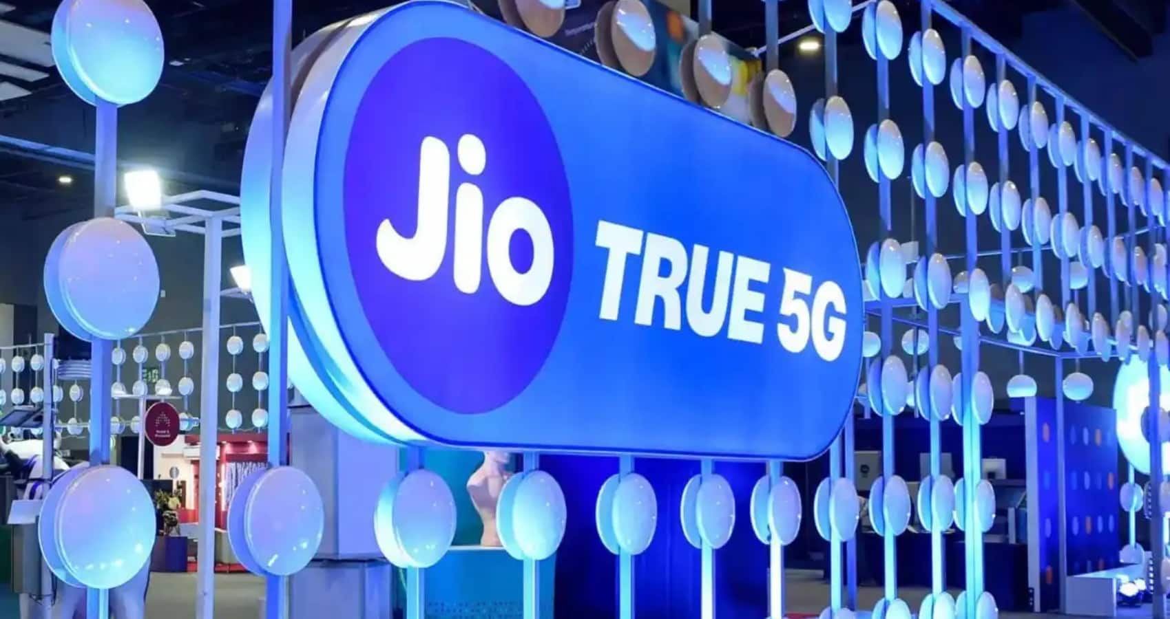 Jio Prepaid Plan: Jio का धमाकेदार ऑफर, रोजाना 3GB डेटा के साथ पाएं Netflix और Hotstar बिल्कुल फ्री
