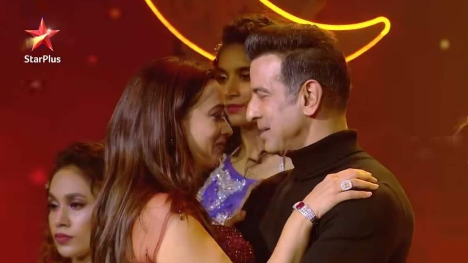 Star Parivaar Awards 2025: फिर लौटी मिस्टर बजाज और प्रेरणा की सुपरहिट जोड़ी, अवॉर्ड शो में देंगे यादगार परफॉर्मेंस
