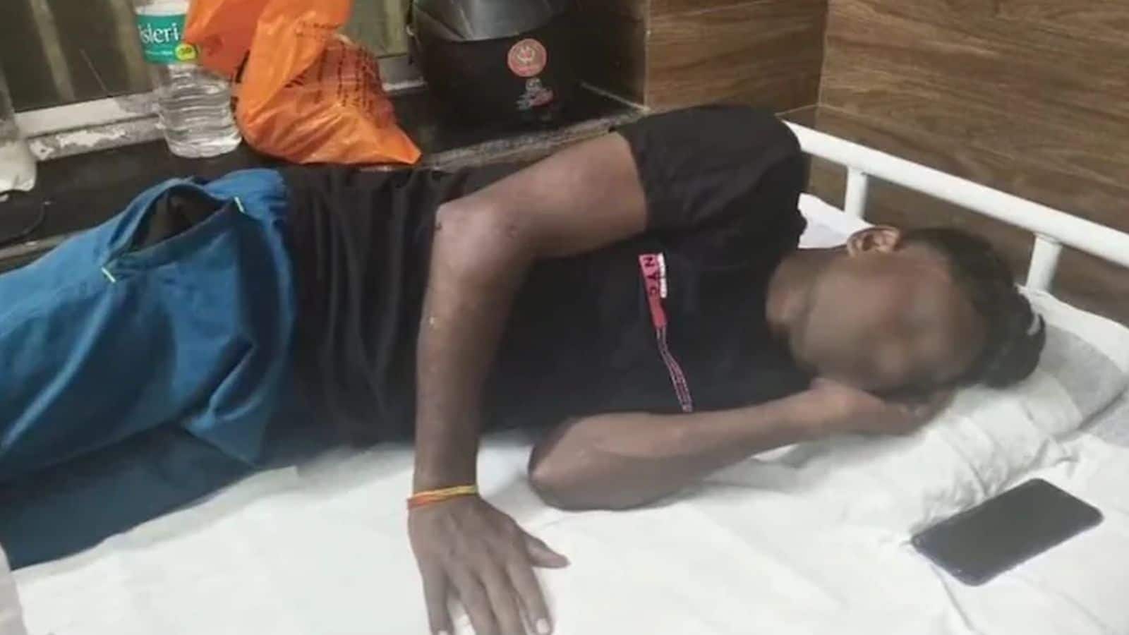 MP News: ड्राइवर की नौकरी छोड़ने पर दलित युवक की बेरहमी से पिटाई, पेशाब पीने पर किया मजबूर