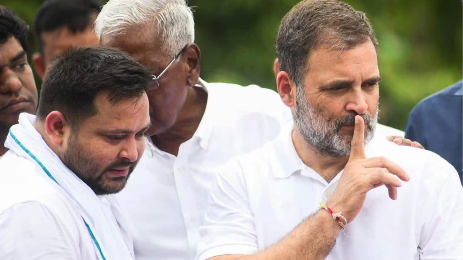 Bihar Chunav: सीट बंटवारें पर नहीं बनी सहमति, RJD-कांग्रेस में टकराव चरम पर, क्या टूट की कगार पर है महागठबंधन?