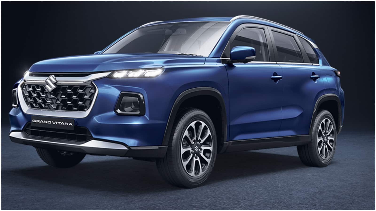 अक्टूबर 2025 में Maruti Grand Vitara पर 83,000 रुपये तक की छूट मिल रही है। इसके अलावा, इसके स्ट्रांग हाइब्रिड वेरिएंट्स पर 1.13 लाख रुपये तक का डिस्काउंट मिल रहा है, जिसमें 50,000 रुपये का एक्सचेंज बोनस और 50,000 रुपये का कंज्यूमर ऑफर भी शामिल है।