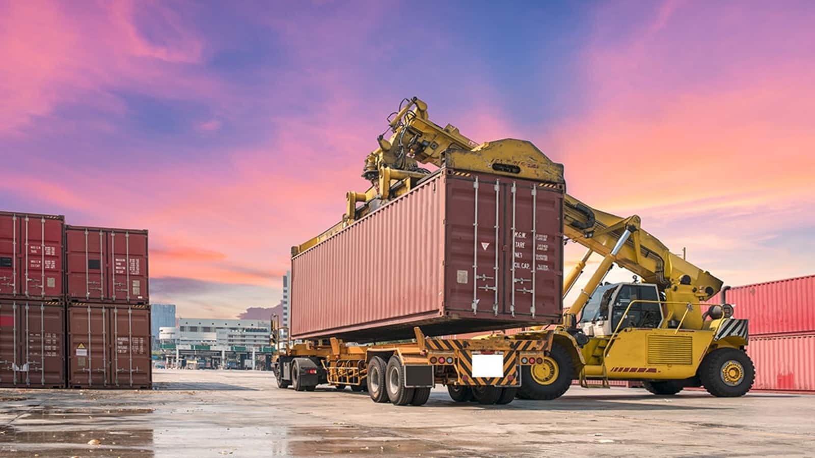Om Freight Forwarders IPO Listing: लिस्ट होते ही अपर सर्किट, लेकिन ₹135 के शेयरों ने दिया बिग शॉक