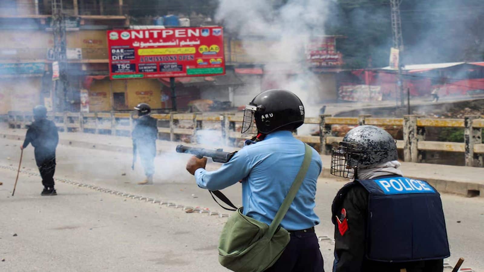 PoK Protest: पीओके में हिंसक विरोध-प्रदर्शन के बाद बिगड़े हालात, पाकिस्तानी सेना की गोलीबारी में 12 प्रदर्शनकारियों की मौत
