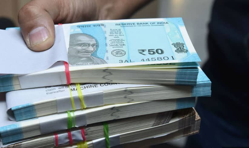 How To Withdraw Money: पुराने बैंक अकाउंट से ऐसे निकाले फंसे हुए पैसे, ये है आसान तरीका जिससे आपके सारे पैसे आएंगे वापस