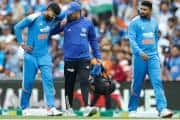 Shreyas Iyer: चोट के बाद ICU में एडमिट हैं श्रेयस अय्यर, इंटरनल ब्लीडिंग के कारण मामला गंभीर, कैच लेने के दौरान लगी थी गंभीर चोट Shreyas Iyer: चोट के बाद ICU में एडमिट हैं श्रेयस अय्यर, इंटरनल ब्लीडिंग के कारण मामला गंभीर, कैच लेने के दौरान लगी थी गंभीर चोट