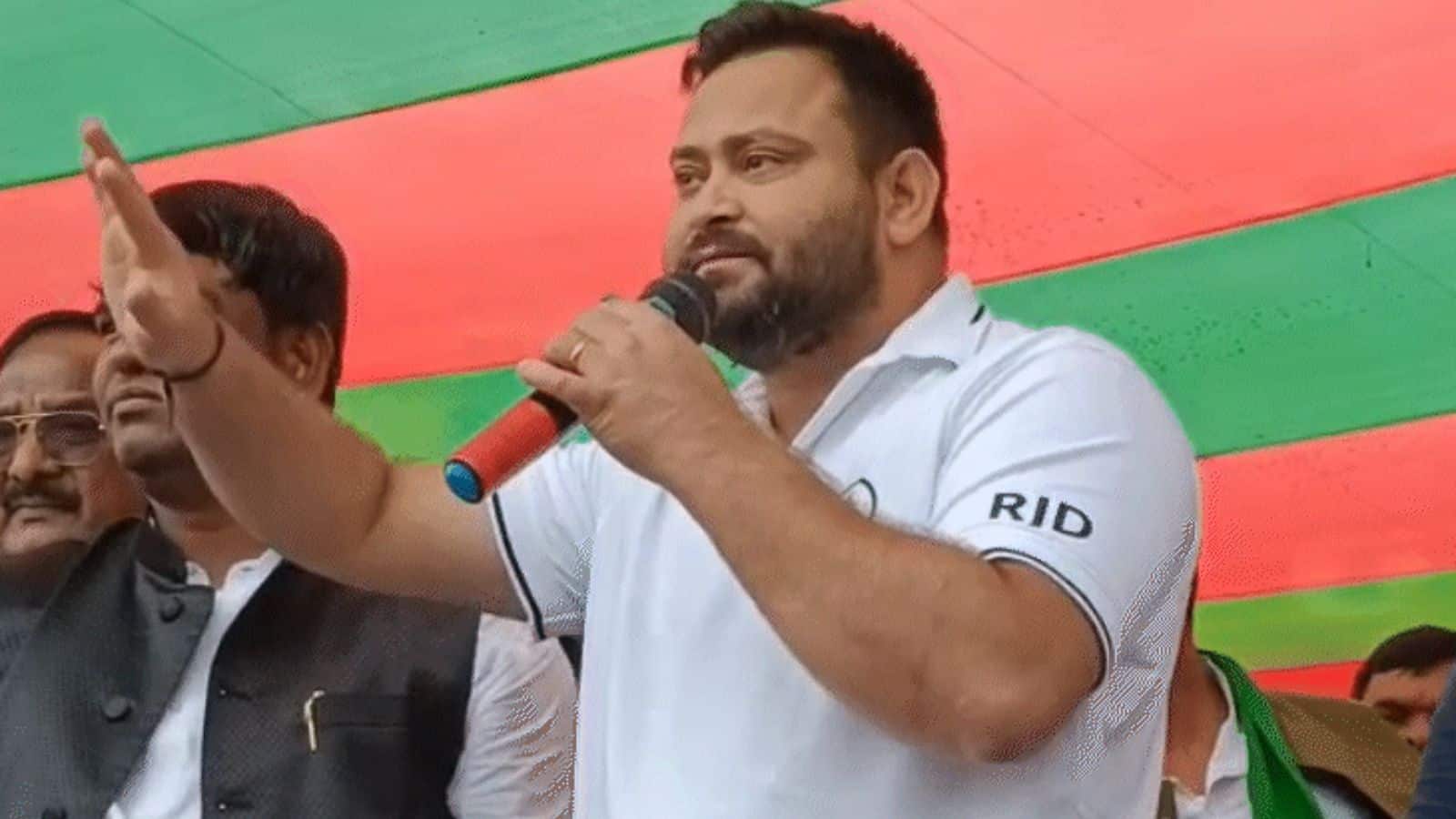 Bihar Chunav: अपनी पार्टी के उम्मीदवार को छोड़ा, तेजस्वी ने VIP उम्मीदवार के लिए मांगे वोट, गौड़ाबौराम में हाई-वोल्टेज ड्रामा!