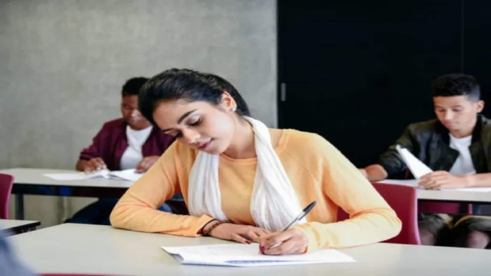UPPSC RO ARO Mains Exam: मुख्य परीक्षा के लिए आवेदन शुरू, इस तारीख तक भर सकते हैं फॉर्म UPPSC RO ARO Mains Exam: मुख्य परीक्षा के लिए आवेदन शुरू, इस तारीख तक भर सकते हैं फॉर्म