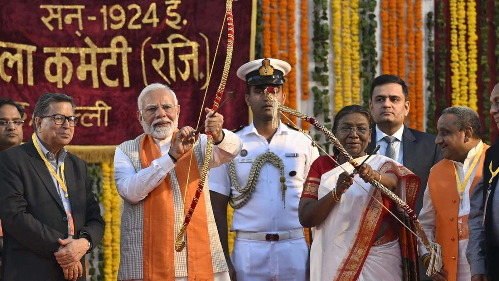 Dussehra 2025: दिल्ली की रामलीला में पीएम मोदी और राष्ट्रपति मुर्मू होंगी शामिल! रावण का दहन भी करेंगे, 20000 पुलिसकर्मी तैनात